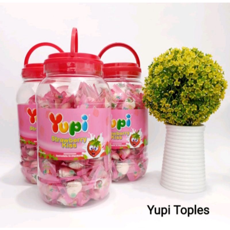 

PERMEN YUPI STRAWBERRY KISS TOPLES 300GR MURAH