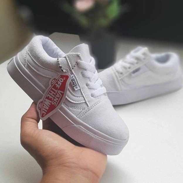 sepatu vans anak laki laki_sepatu anak perempuan sneakers full white sepatu oldskool pria wanita kids sapatu model terbaru_sepatu vans pria kids_sepatu anak perempuan premium authentic casual_sepatu anak sekolah_sepatu anak perempuan_sepatu terbaru-1