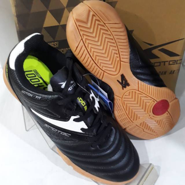 Sepatu futsal hitam SPOTEC original