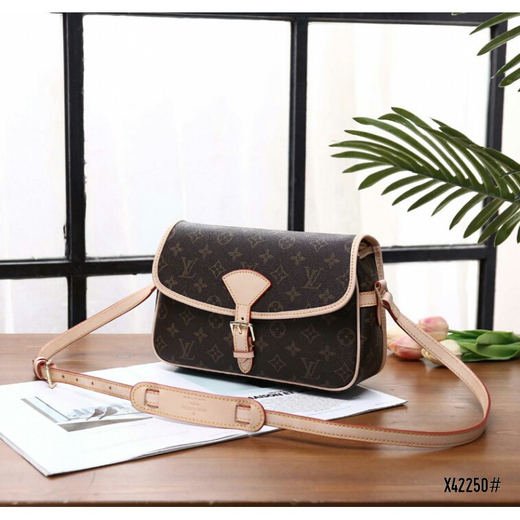 Tas LV Louis Vuitton Sologne X42250  RFV 101  batam impor original fashion branded reseller sale