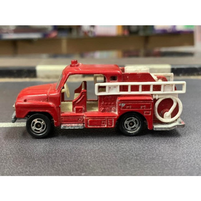 Vintage Tomica 68 Isuzu Pump Fire Engine Made in Japan No Box