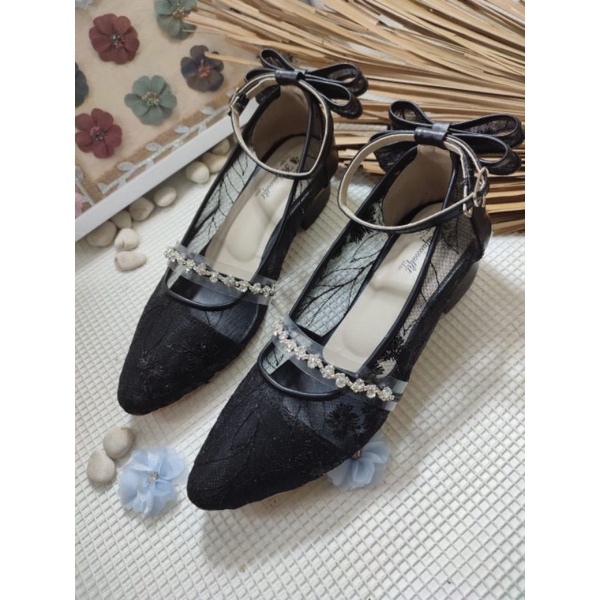 sepatu vilea rafaizoutfit wanita hitam tali pita 3cm tahu