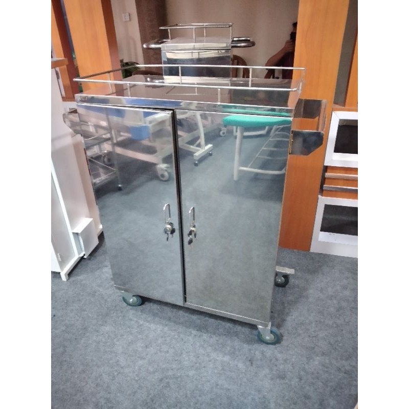 

Food Trolley/ Troli Makan + Tray