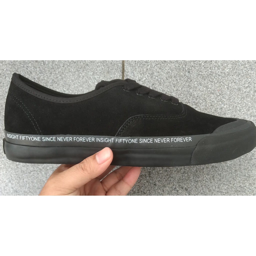 Sepatu / insight / pria / dewasa / original / IS819201 BLK