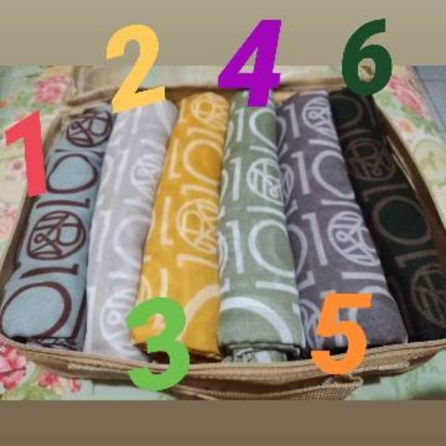 Ria miranda monogram dekade scarf