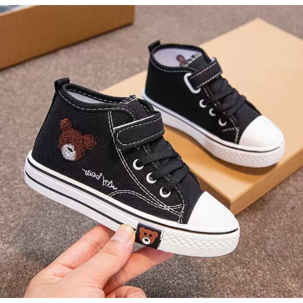 REIN SEPATU SEKOLAH SNEAKERS ANAK AS176