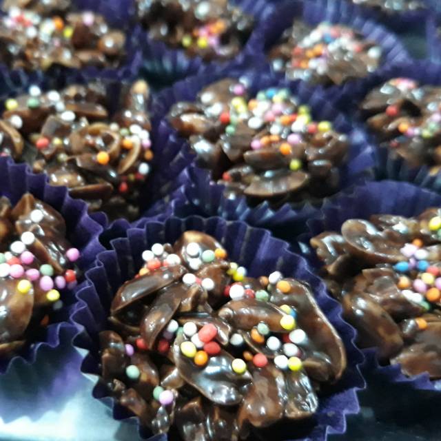 

kacang coklat