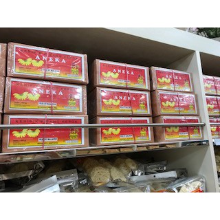 KERIPIK PISANG KEPOK DUS 450 GR 450G 450 G ANEKA RASA OLEH OLEH KHAS LAMPUNG (YEN YEN ) YENYEN YEN-YEN DUS BOX KOTAK KECIL