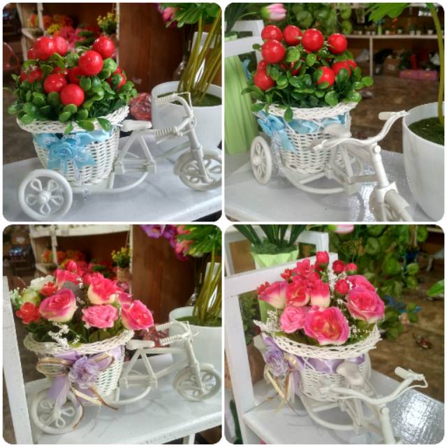 Set Pot Vas  Sepeda Bunga  Mawar  dan Buah Berry Artifisial 