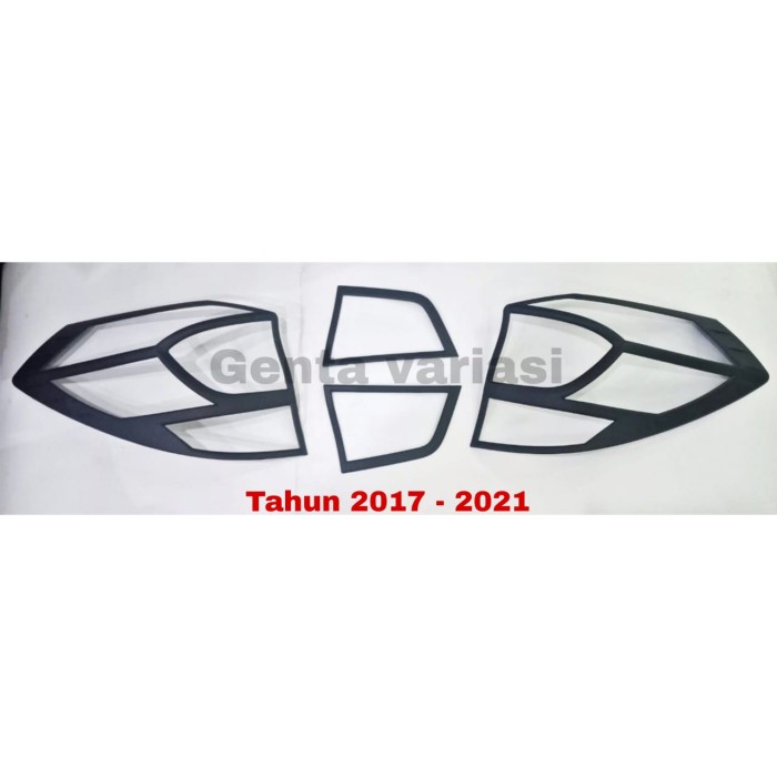Garnish Lampu Belakang Mobilio 2017 - 2021 hitam