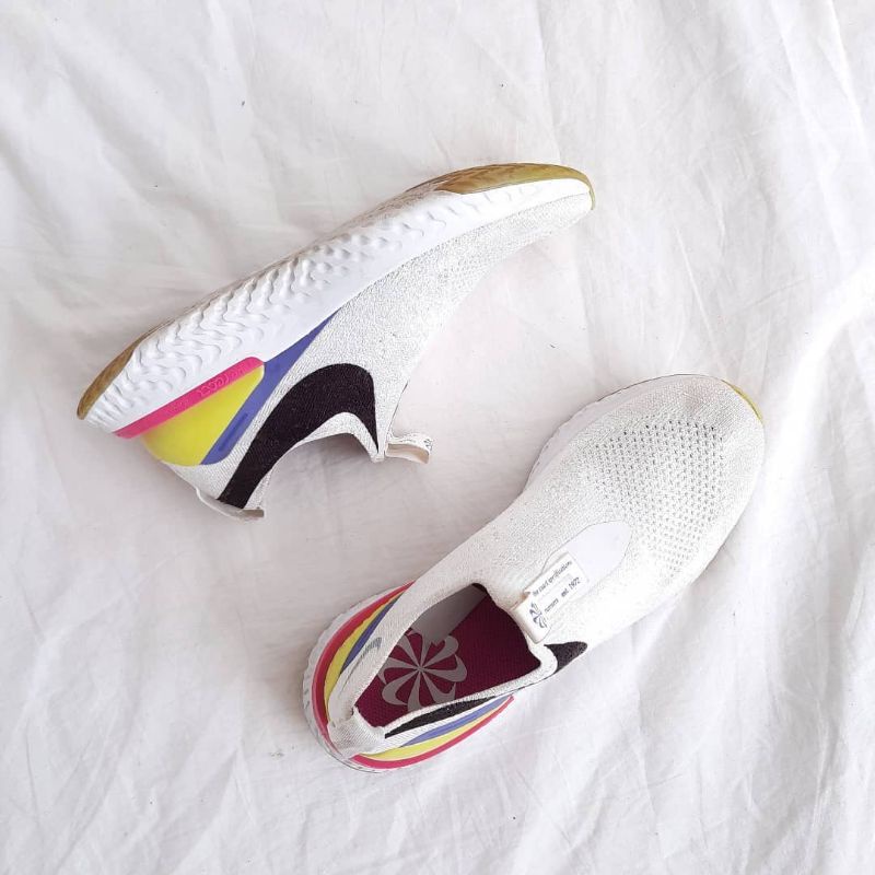 Nike Women Epic Phantom React Second A