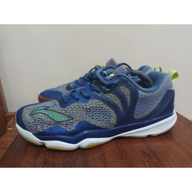 sepatu badminton bekas Li-Ning Ranger Ii Lite AYTN015-1
