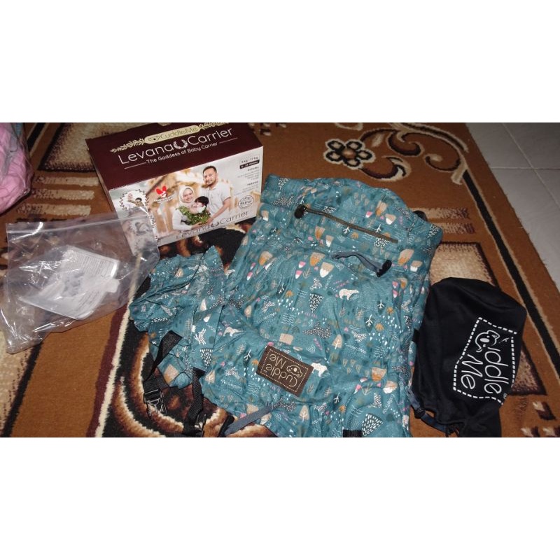 cuddle me gendongan bayi preloved