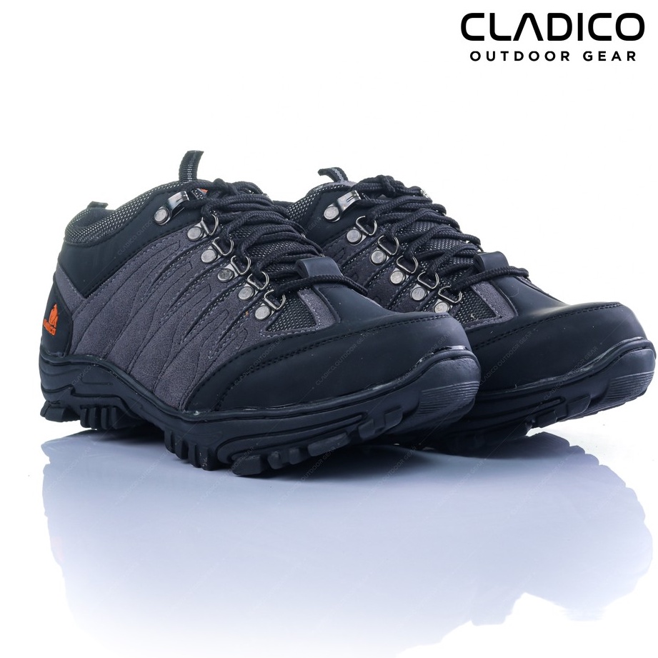 Sepatu Safety Boots Tracking Pria Ujung Besi Proyek Industri Cladico Coupe Low