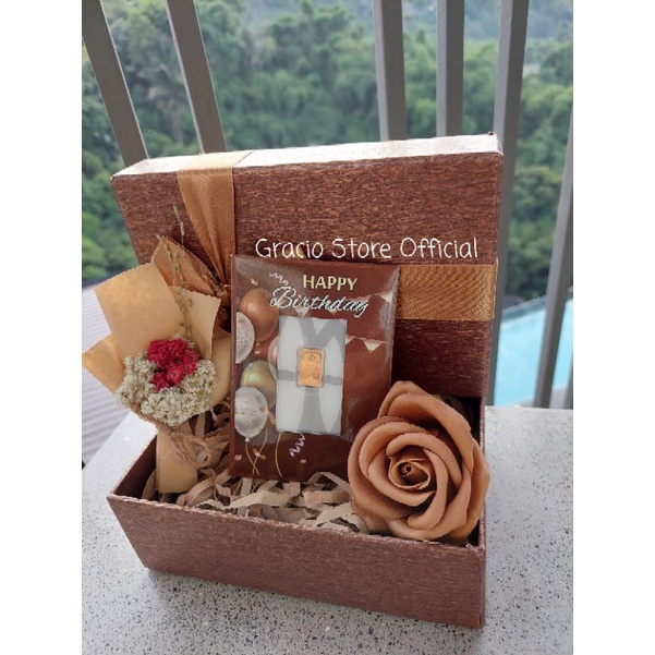 GIFT BOX SPESIAL ULTAH NUANSA GOLD HAMPERS LOGAM MULIA ANTAM 1 GR