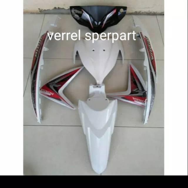 Cover body Vario 110 FI warna putih