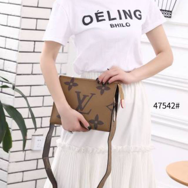 BAG LV POCHETTE BOX 47542*
