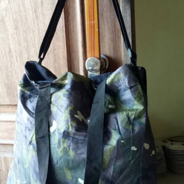 Tas sling pria wanita merk asics original