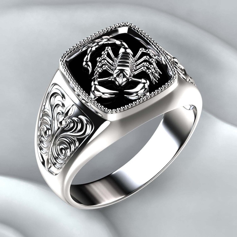 Cincin Retro Gothic Punk Scorpion Motif Kalajengking Ukuran 7-14 untuk Pria