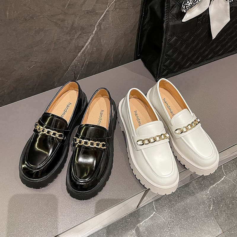 FMS- Sepatu Wanita Loafers Rantai Besi &quot;CLAUDIA&quot; Black And White Glosy PREMIUM B277