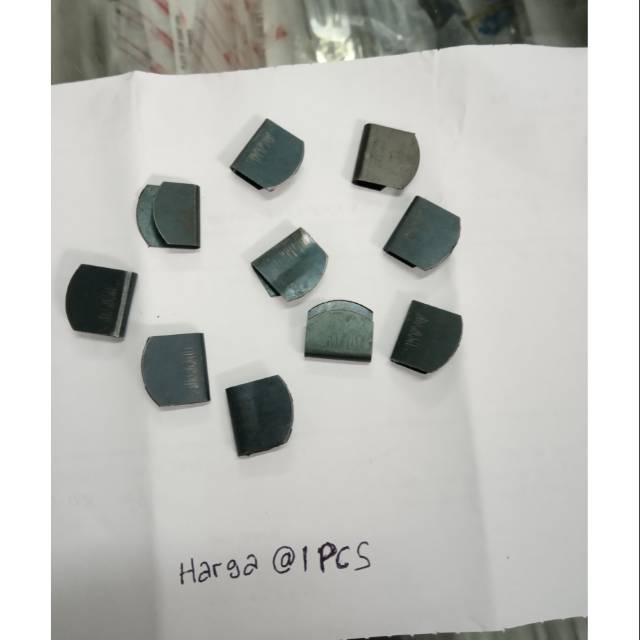 Klip penjepit talang air mobil