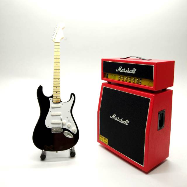 Miniatur gitar fender hitam plus miniatur ampli marshall
