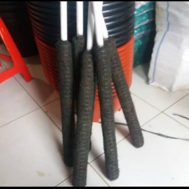 Turus sabut kelapa hitam