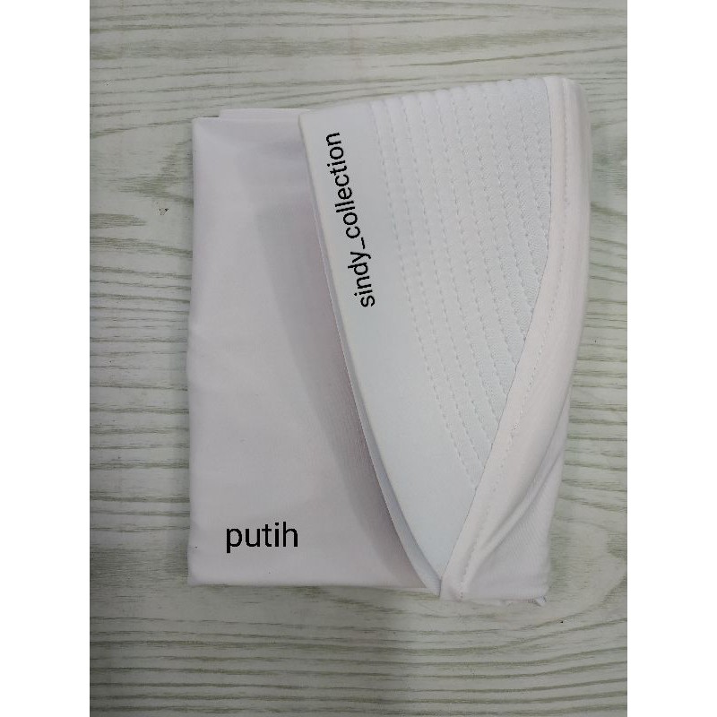 bergo sport pendek  terbaru-Putih