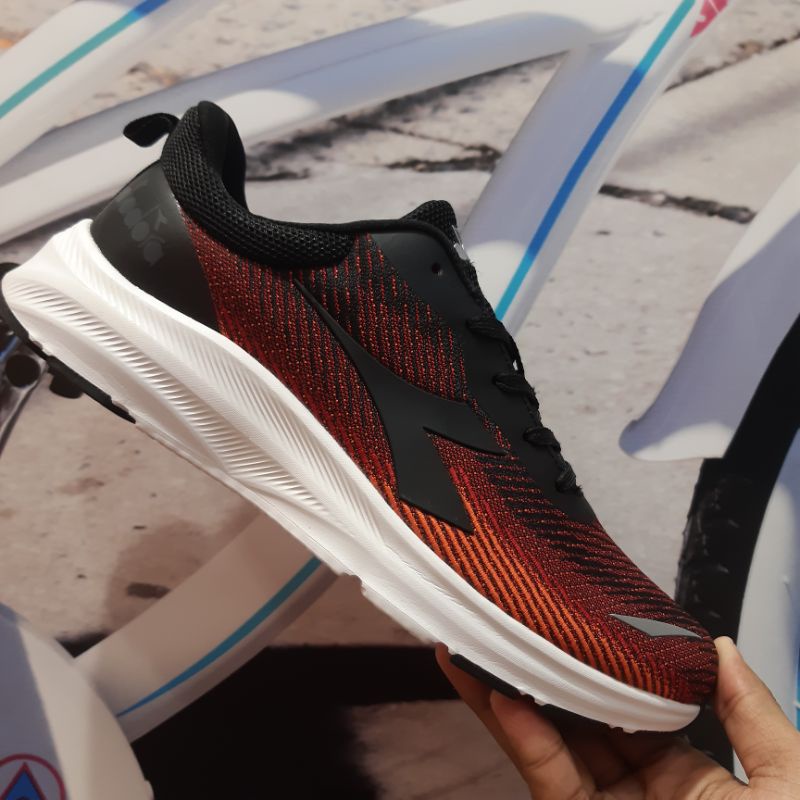 Sepatu Pria Diadora Braulio Black Orange Original Sport/Casual