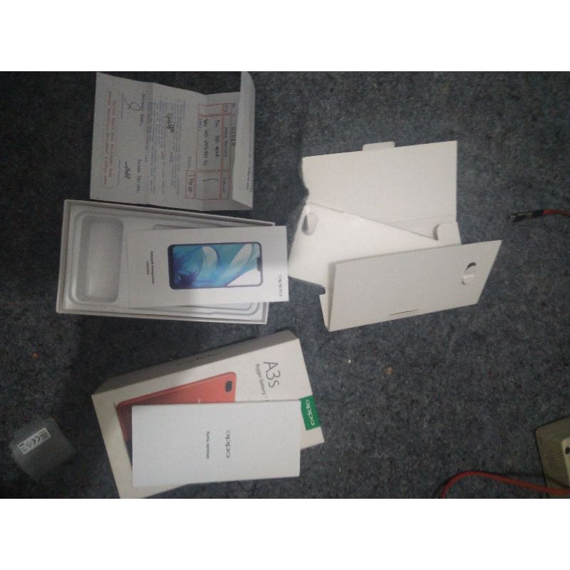 

box kotak oppo a3s lengkap sama kitabnya
