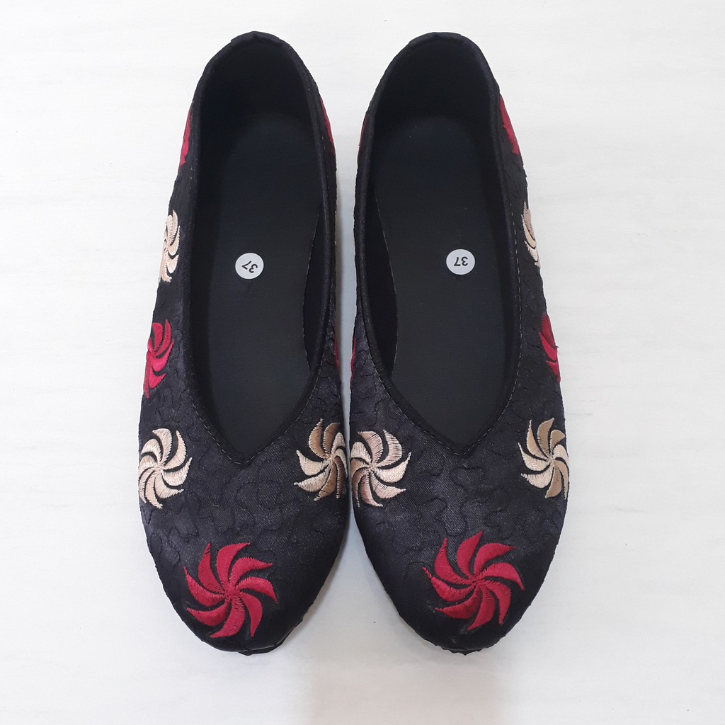 etnik fashion sepatu wanita flat slip on bordir terbaru murah motif kincir