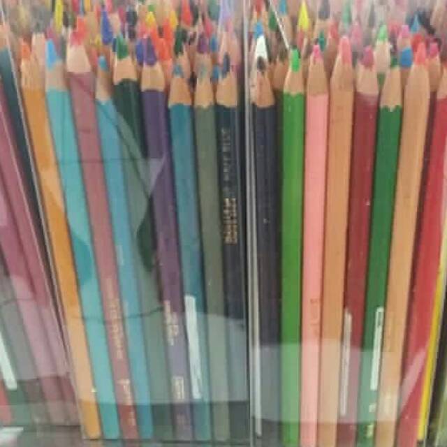 

Pensil warna