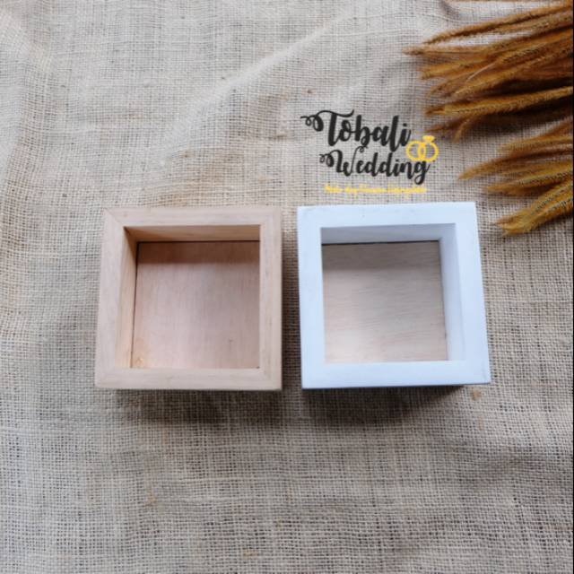 

MINI WOODEN BOX SIZE 11 X 11 CM