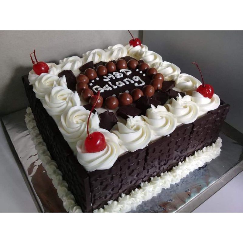 

Kue Ulang Tahun Cokelat Ball