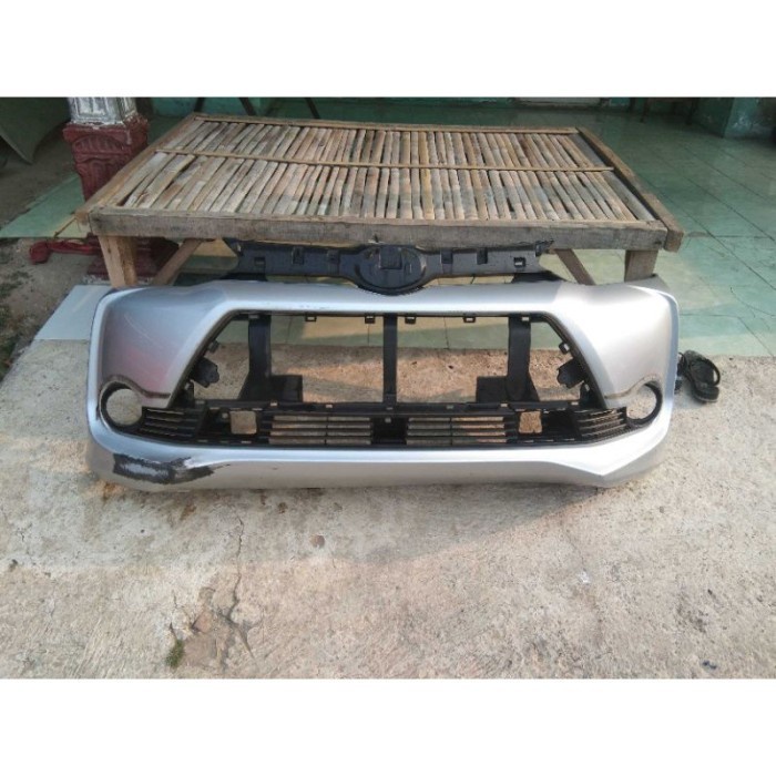 Bumper depan avanza 2017
