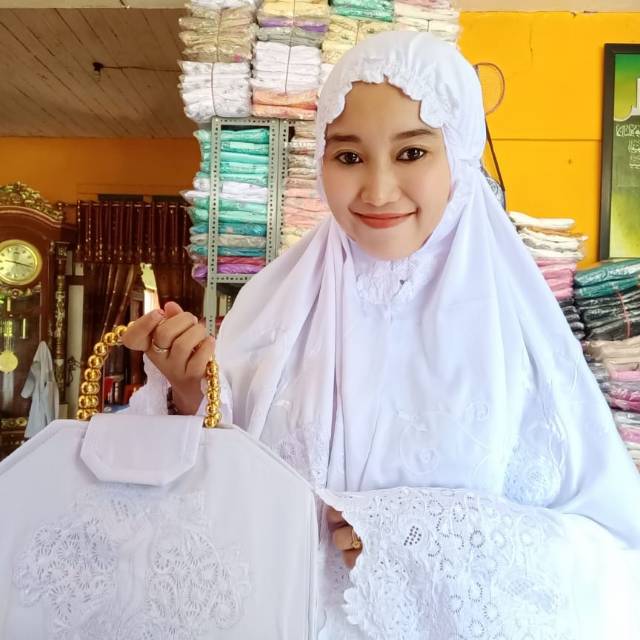 Mukena Azizah