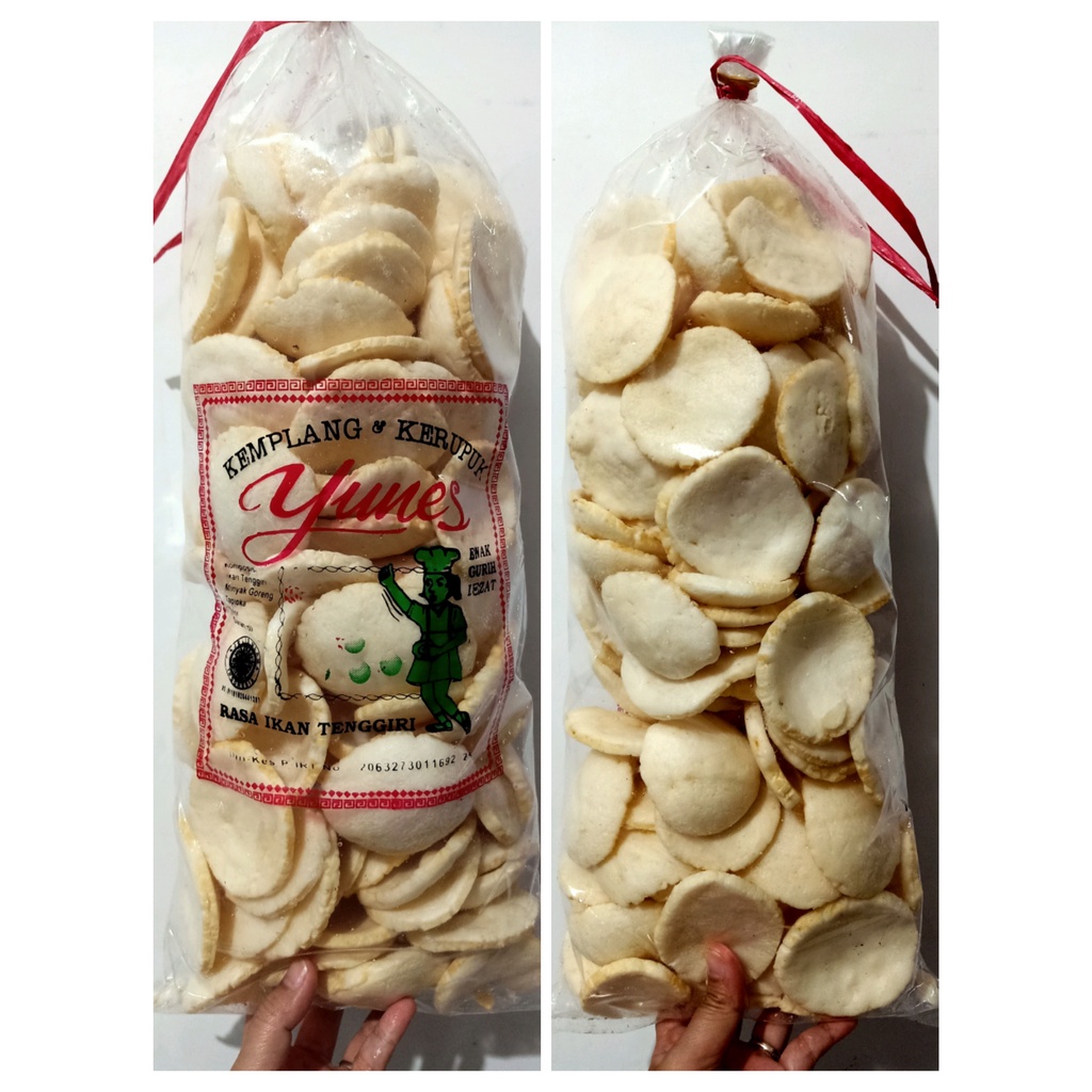 

Kerupuk Kemplang YUNES - Kerupuk Ikan Super - Kerupuk Palembang
