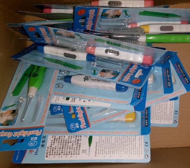 FLASHLIGHT EARPICK Alat Pengorek kotoran telinga lampu