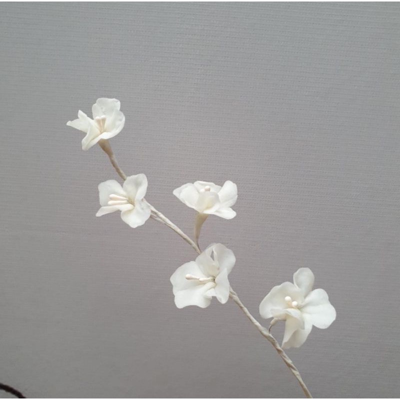 

gumpaste flower edible flower hiasan tart cake topper / sakura sulur