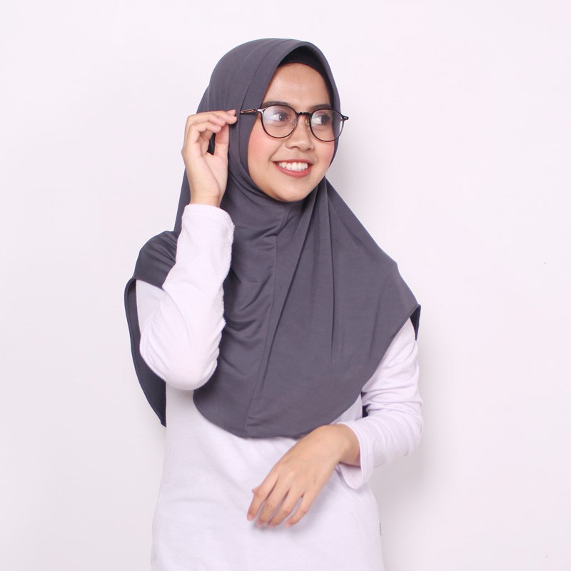 JILBAB SPORT/HIJAB SPORT/BERGO SPORT MENUTUP DADA/JILBAB INSTAN DENGAN LUBANG TELINGA HANNA