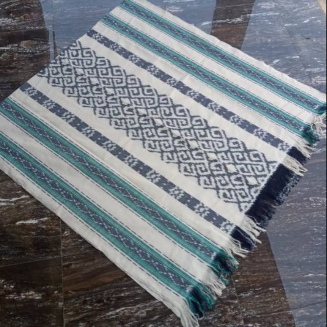 Kain Tenun Toraja Putih Hijau Tebal Halusan etnik Nusantara