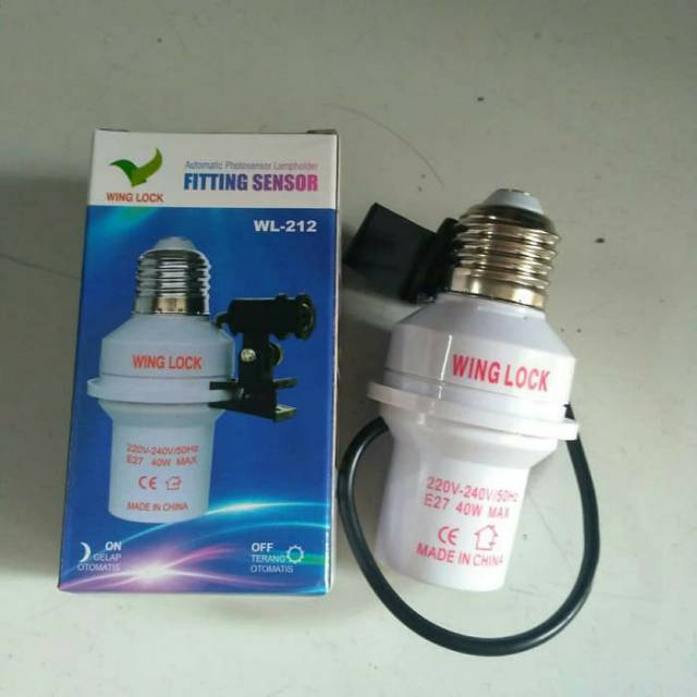 Fitting Sensor Cahaya / Fitting Lampu Sensor Winglock / Shengwei