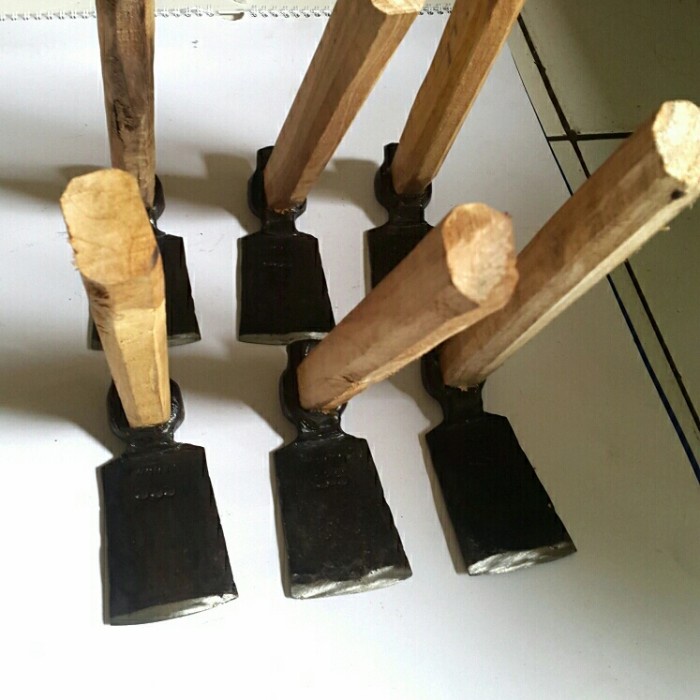 Cangkul Mini Rimbas kayu serba Guna