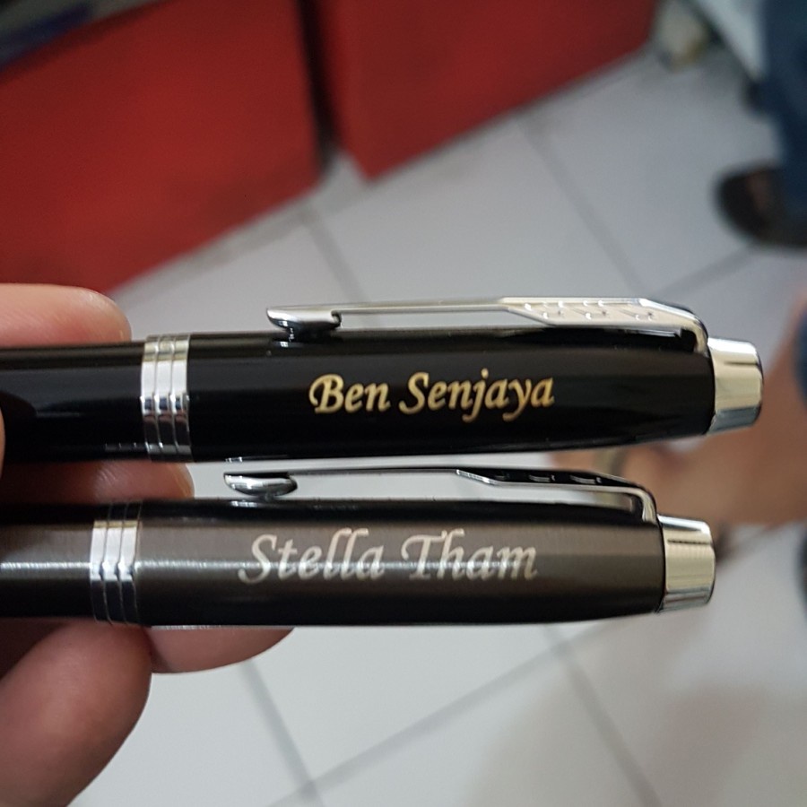 

[Jasa Grafir] Jasa Grafir Pulpen Stainless Steel - Parker