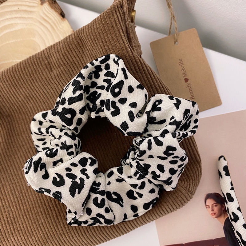 Premium Scrunchie Korea motif Leopard dan Polkadot - Ikat Rambut Korea - Vintage Scrunchie Korean Style