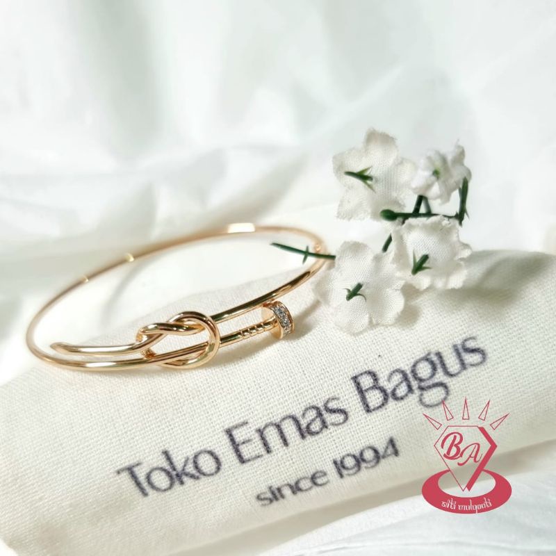 Gelang Cartier paku emas asli kadar 300 6k