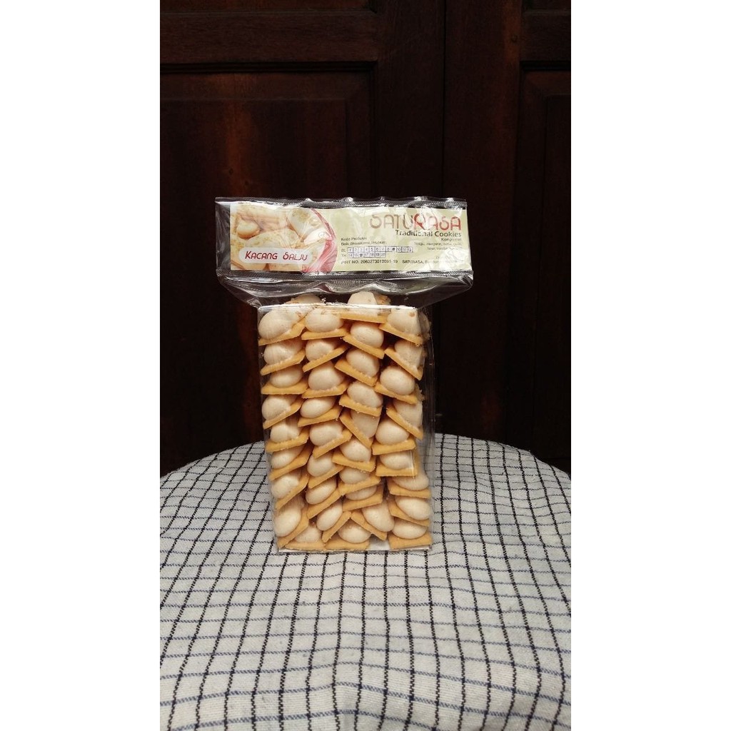 

Snack Premium / Snack Enak / Makanan Ringan - Kacang Salju 240 gram