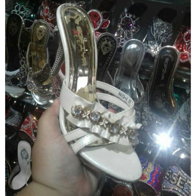 Sandal sofiya heels
