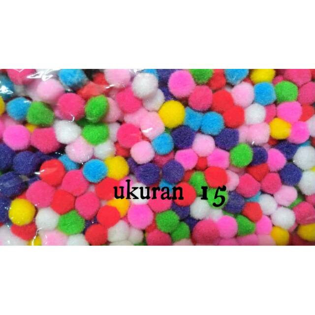 Isi 100 pompom polos warna warni ukuran 1,5 cm