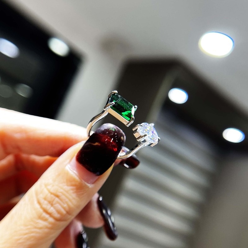 INS Cool Style Advanced Custom Natural Emerald Ring